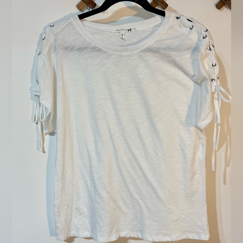 Avec Les Filles White Crewneck T Shirt with tie sleeves size small